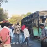 सोनकच्छ.नेवरी फाटा पर टूरिस्ट बस का डीजल पाइप फटने से आज गाड़ी में लग गई जिससे गाड़ी में नुकसान हुआ मुसाफिर सुरक्षित बहार निकल गए कोई जनहानि नहीं हुई.