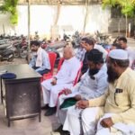 सोनकच्छ.ईद उल अजहा के पूर्व थाना परिसर पर थाना प्रभारी अजय सिंह गुर्जर के नेतृत्व में शांति समिति की मीटिंग संपन्न हुई. शेख इक़बाल।