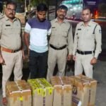 रतलाम.तस्करों की नई चाल बेनकाब, बीड़ी के कार्टून से 56.340 किलो डोडाचूरा बरामद” “औद्योगिक क्षेत्र जावरा पुलिस की कार्रवाई.   रीपोर्ट मनोहर मालवीय।